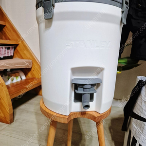 캠핑 스탠리 워터저그 화이트 7.5L + 전용 원목 거치대