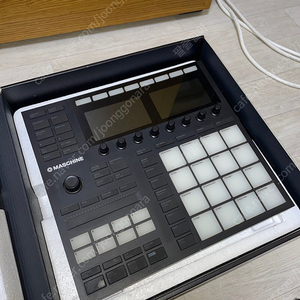 NI Maschine MK3 (풀박스)