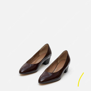 레디투웨어 알투더블유 R2W Duna leather pumps 240 (발볼넓힘) Brown새상품