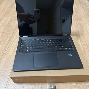 LG그램 노트북 360 16T90Q-GA79K 512GB 코어i7 옵시디안 블랙 16GB, WIN11 Home 팝니다