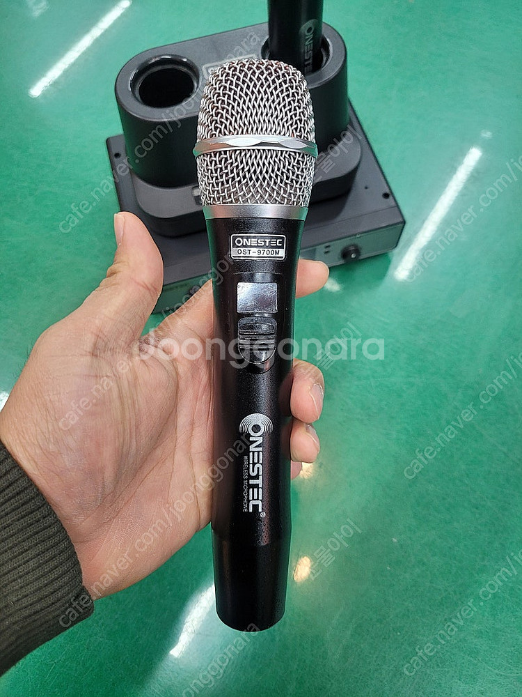 노래방 무선마이크 충전형 원스텍 핸드마이크2개 세트입니...--2