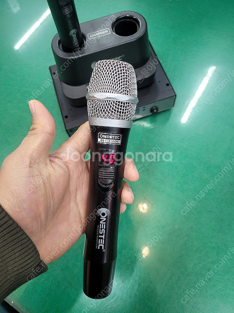 노래방 무선마이크 충전형 원스텍 핸드마이크2개 세트입니...--3
