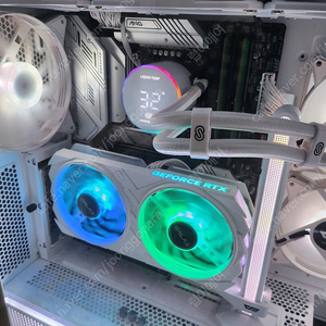 갤럭시 GALAX 지포스 RTX 4060 Ti EX WHITE OC D6 8GB 판매 합니다.