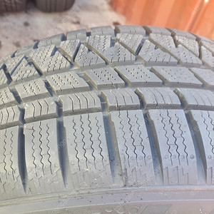 금호 윈터크래프트 WS71 265/60 R18 ( 2개월만 사용한 거의 신품 ) 4짝