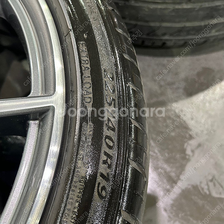제네시스G70 19인치 중고 휠타이어 한대분--7