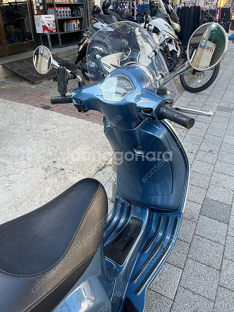 베스파 lx125(20년식) + 주행거리 짧음--2