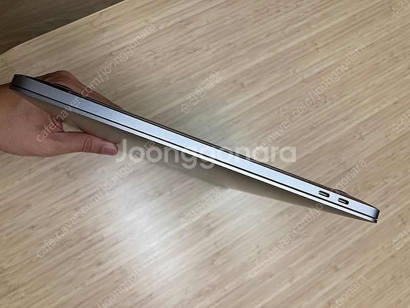 2019 맥북프로 16인치 고급형 팝니다.--2