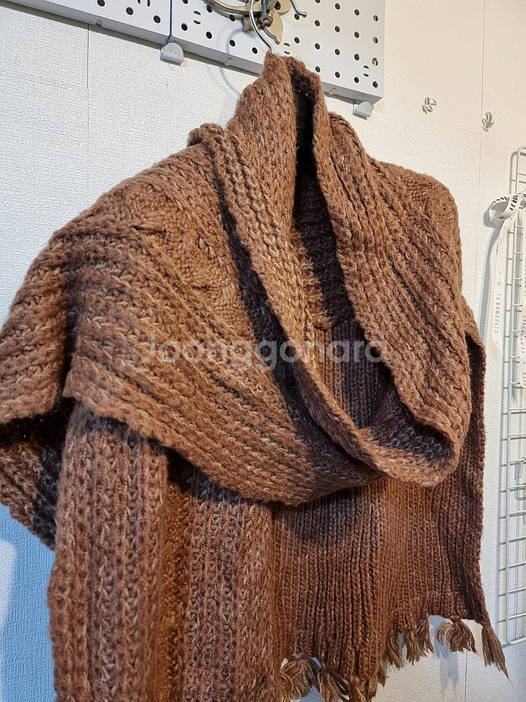 미착용 변형 니트 수술 머플러 써스데이아일랜드--1