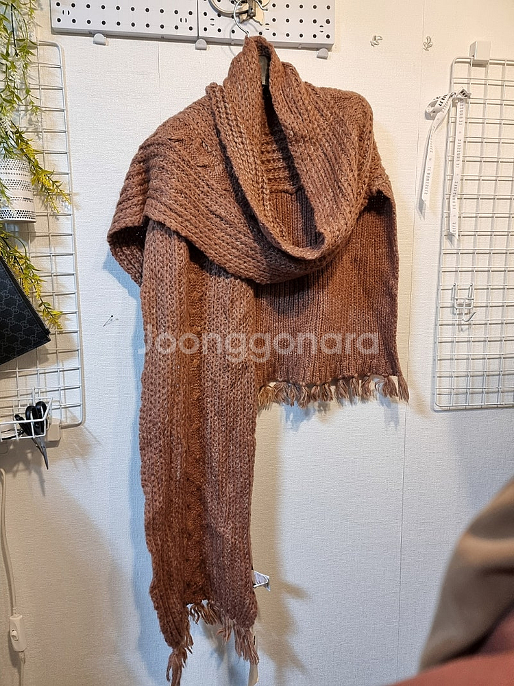 미착용 변형 니트 수술 머플러 써스데이아일랜드--2