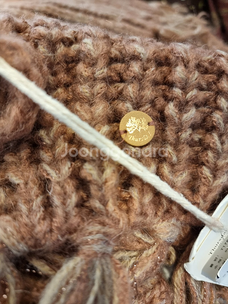 미착용 변형 니트 수술 머플러 써스데이아일랜드--6