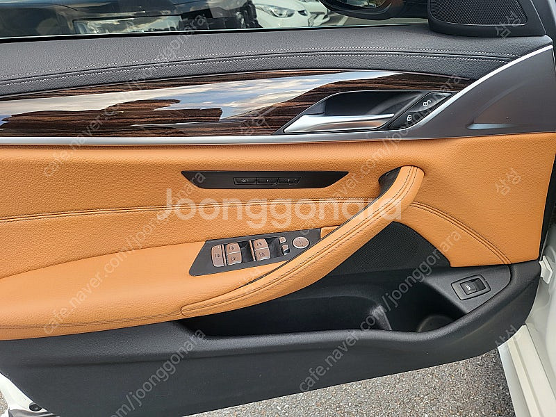 Bmw520i m스포츠 2021년10월등록 무사고--6
