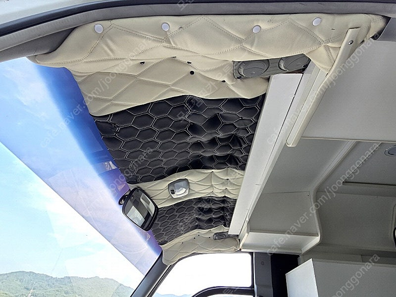 18년 레스타5인승캠핑카(신규제작,인산철1,200+풀옵션,6만km,스틱)-전액할부됨 이미지