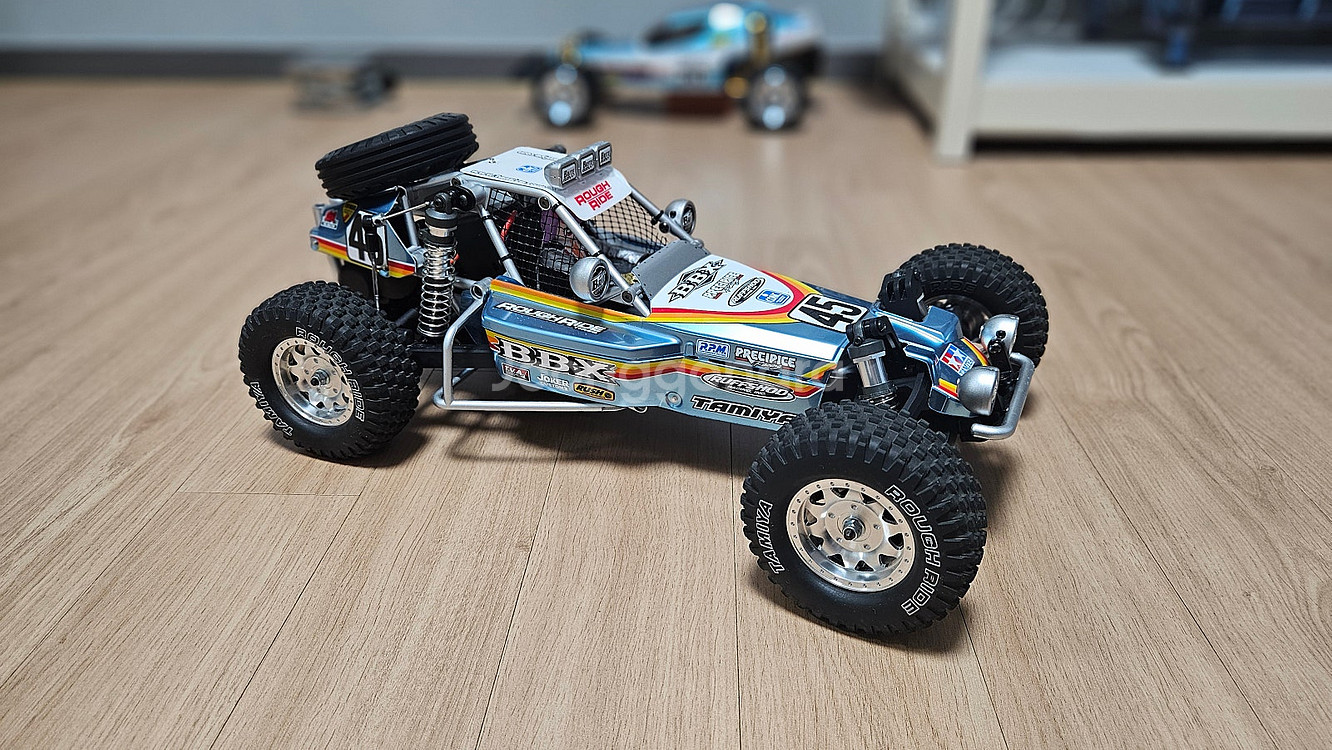 터보옵티마 카본샷시옵션, 런치박스, bbx알로이 휠타이어 팝니다.--3