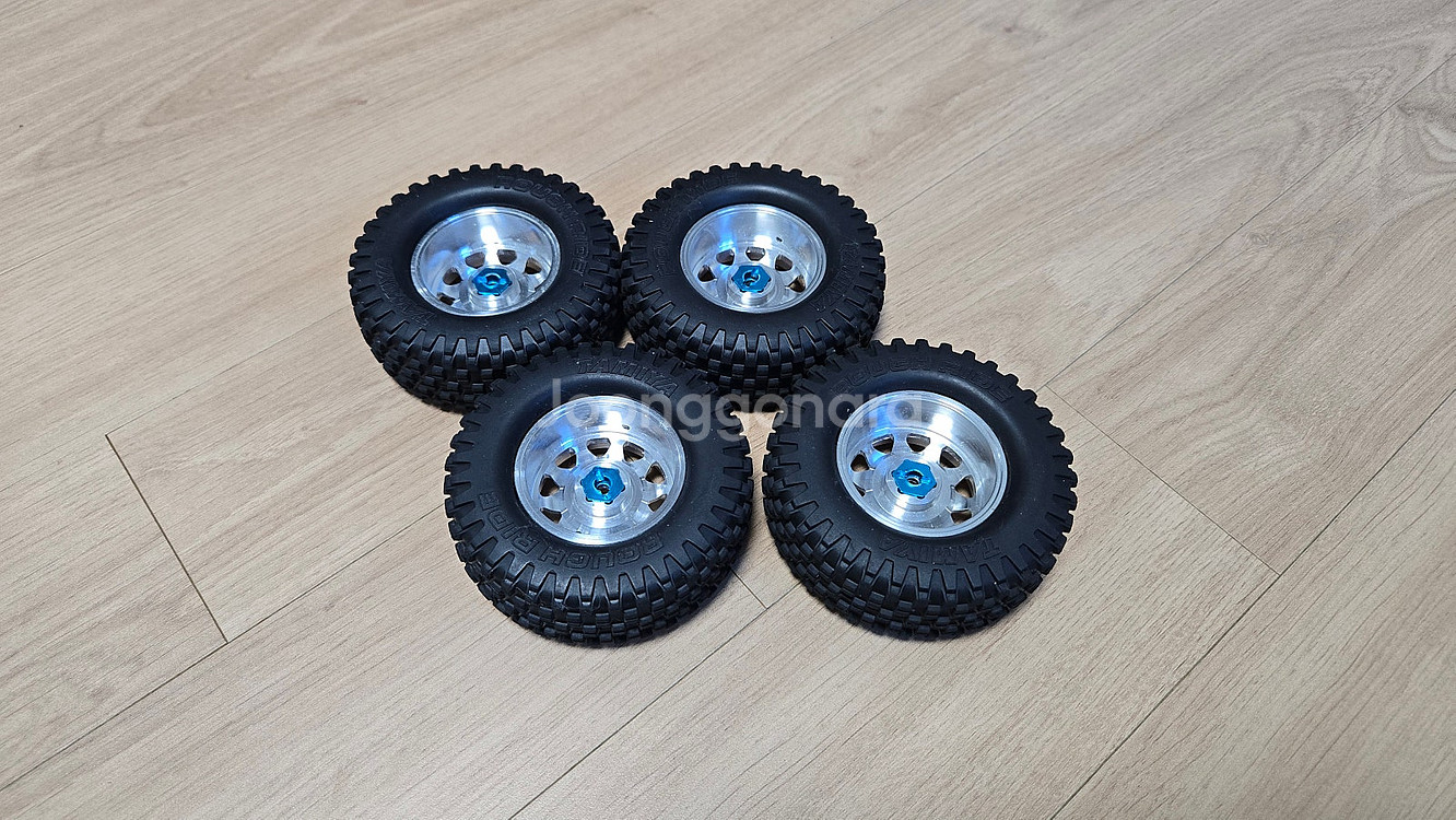 터보옵티마 카본샷시옵션, 런치박스, bbx알로이 휠타이어 팝니다.--4