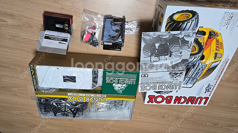 터보옵티마 카본샷시옵션, 런치박스, bbx알로이 휠타이어 팝니다.--0