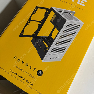 hyte revolt3 블랙 m-itx 타워 팝니다 ( 단순사용, 미니 타워 ) itx타워 pc케이스