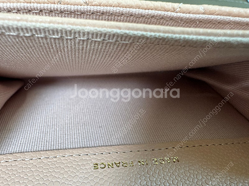 샤넬 클래식 캐비어 카드지갑 클똑 골드메탈 라이트베이지--9