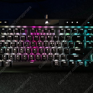 공방풀윤활 커세어 K70 RGB TKL OPX광축 게이밍키보드 팝니다