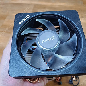 AMD 프리즘 쿨러 팝니다.