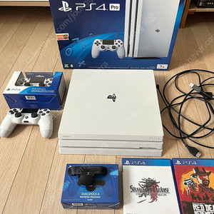 ps4 pro 7218 판매 합니다.