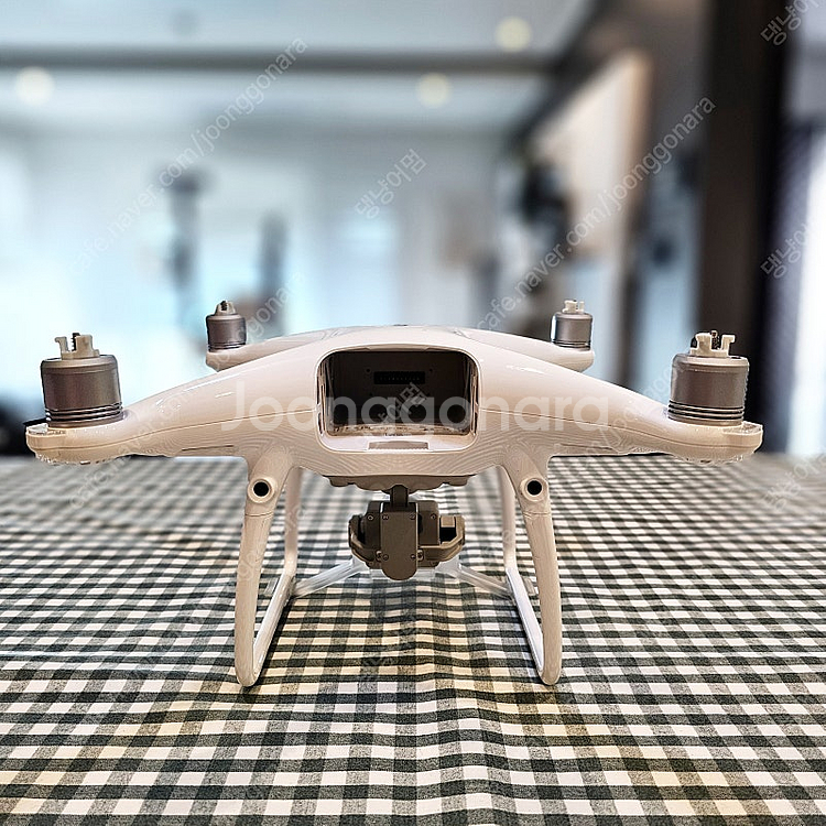 [ DJI 드론] 팬텀4 프로 판매합니다.--2