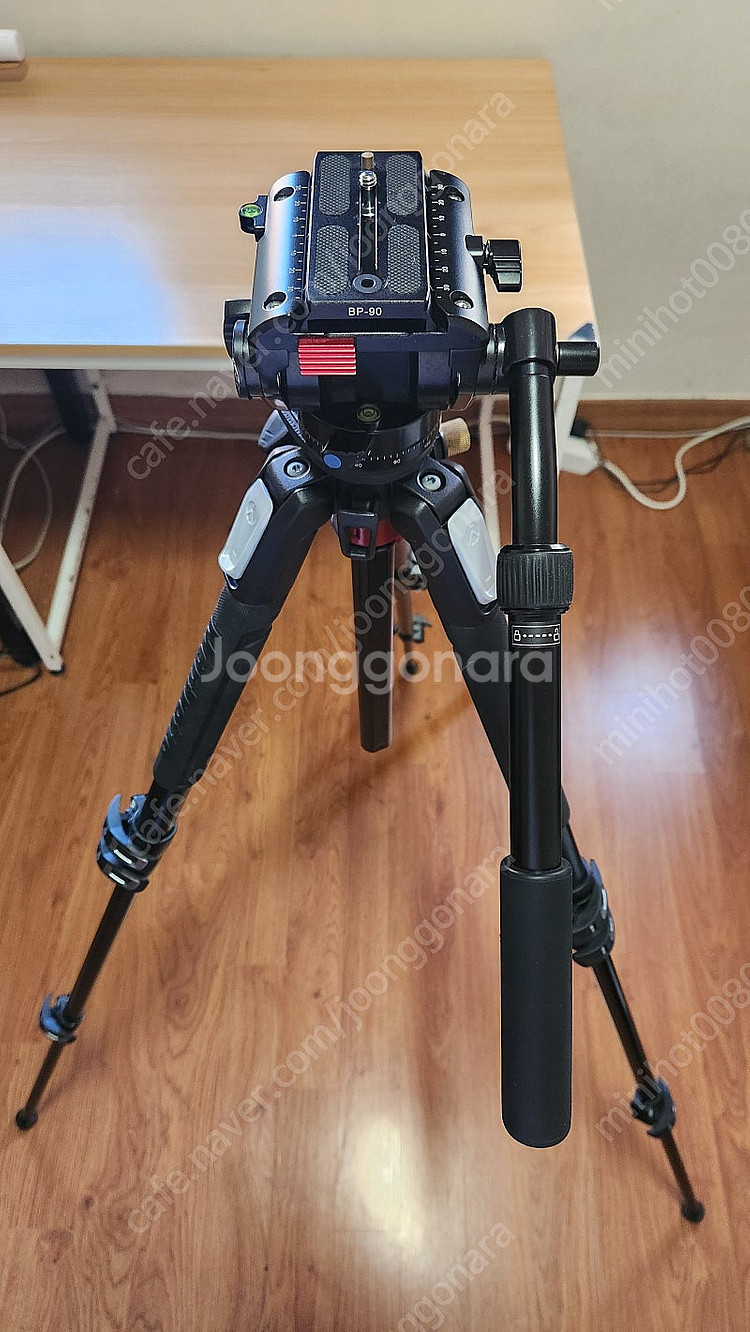 삼각대 맨프로토 MT190XPRO4 + 유압식헤드 시루...--4