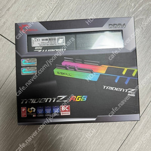 G.SKILL DDR4 32G PC4-28800 CL18 TRIDENT Z RGB 메모리 (16Gx2) 팝니다.