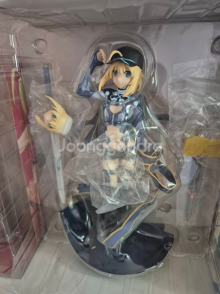 세이버 피규어 팝니다 . 페이트 타입문 레이싱 세이버, 네로 ,수영복 세이버 피규어 히로인x 피규어 등 팝니다.--5