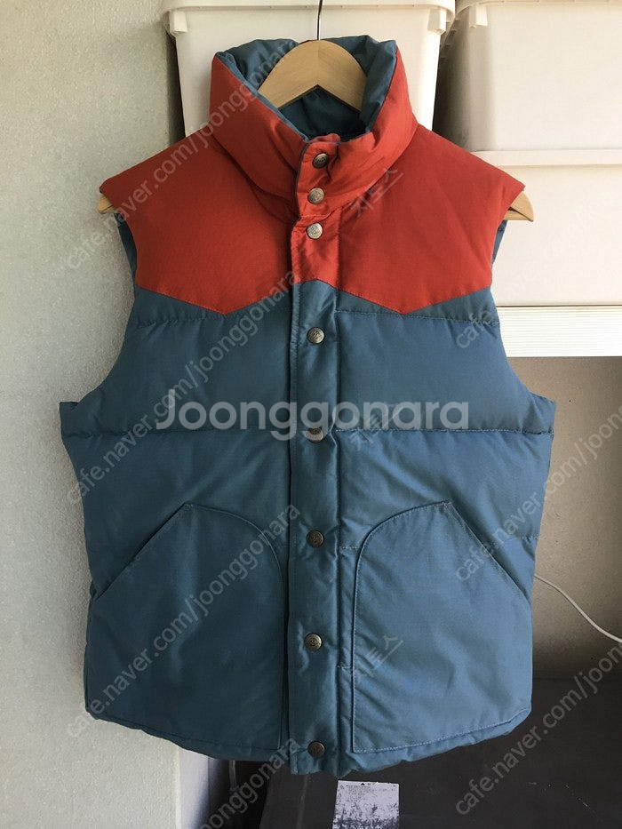 일본 마운틴레이니어 디자인 양면 패딩 조끼 사이즈 XS--0