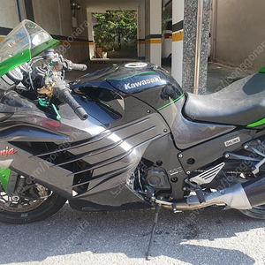 zzr1400 zx-14 2019년식 27000km 올린즈 에디션 팝니다.