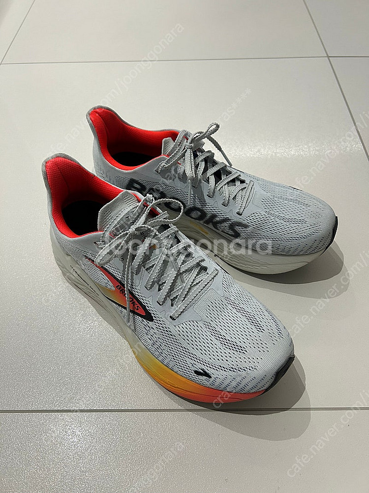 브룩스 러닝 하이페리온 맥스2 280--1