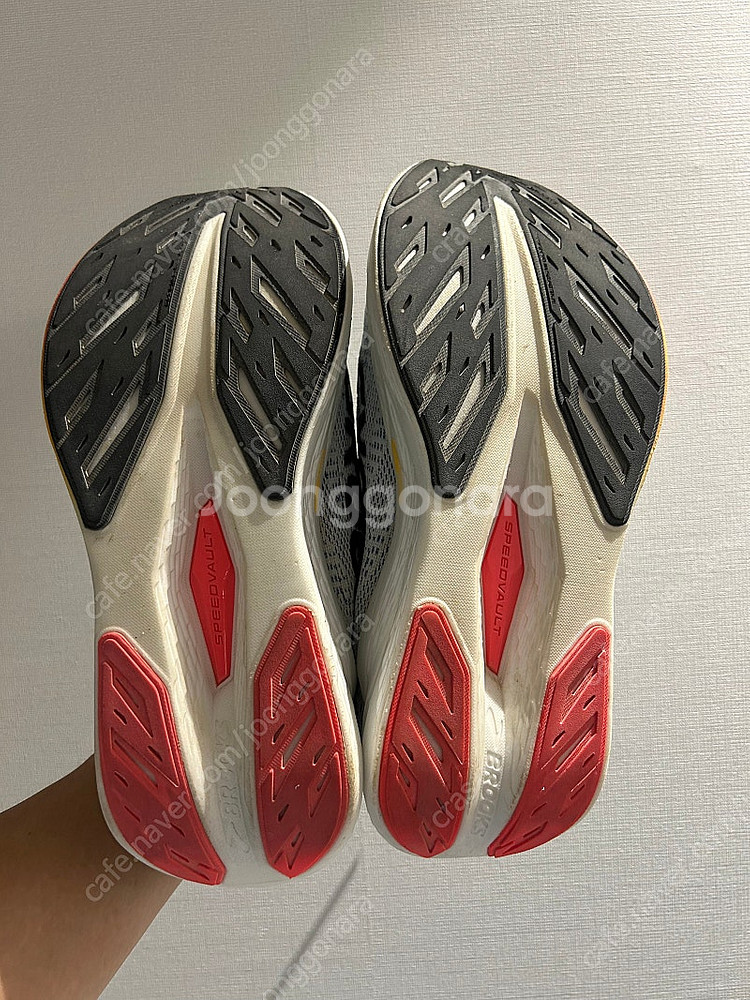 브룩스 러닝 하이페리온 맥스2 280--2