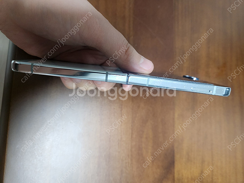 갤럭시 플립5 민트 외관 상태 괜찮은 제품 판매합니다....--1