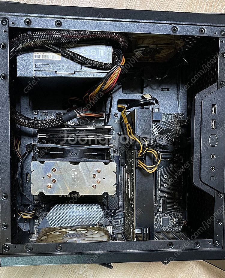 문제없이 사용하던 데스크탑 본체 판매 (AMD RYZE...--0
