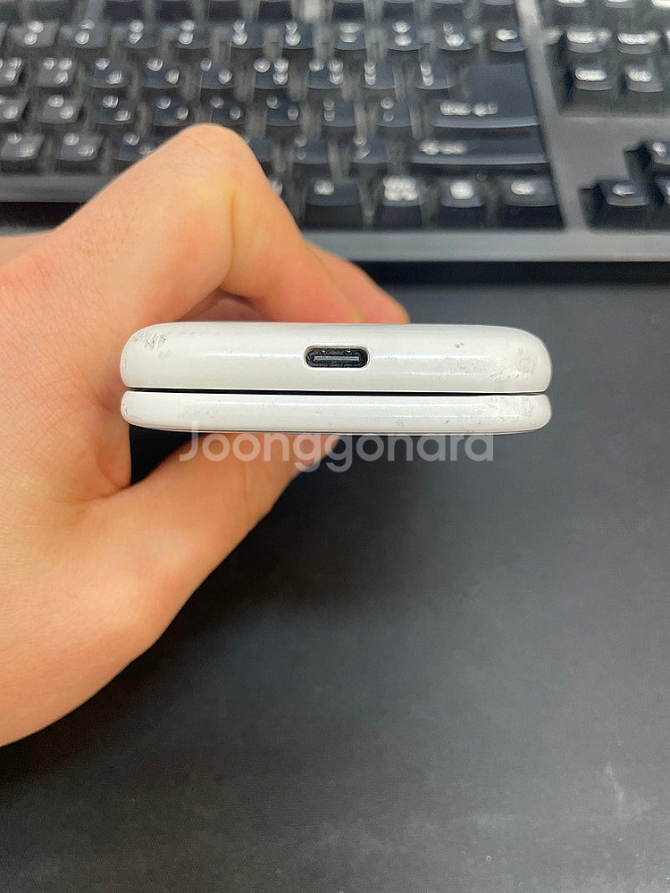 ALT스타일폴더 32GB 화이트 무잔상 상태좋은 중고6...--6