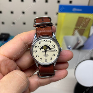 RAKETA moonphase 라케타 문페이즈 구소련 빈티지 쿼츠시계 판매합니다.