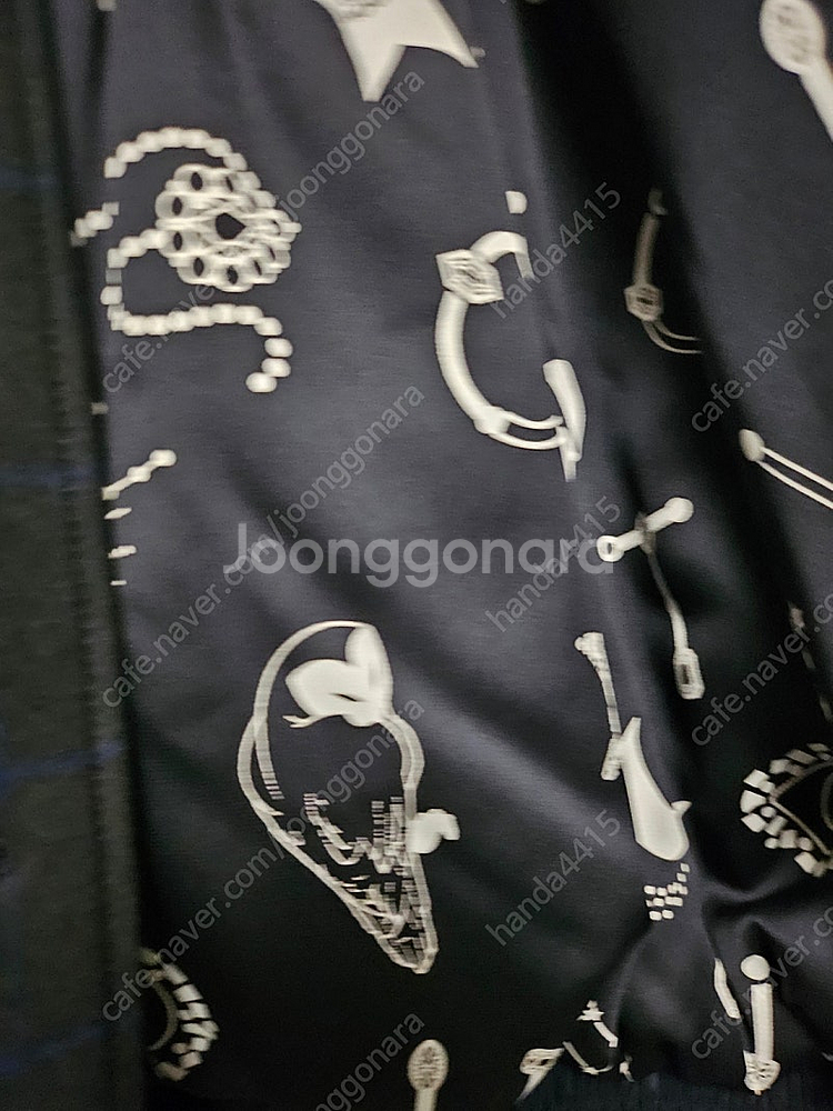 럭키슈에뜨 패딩점퍼신상팝니다--1