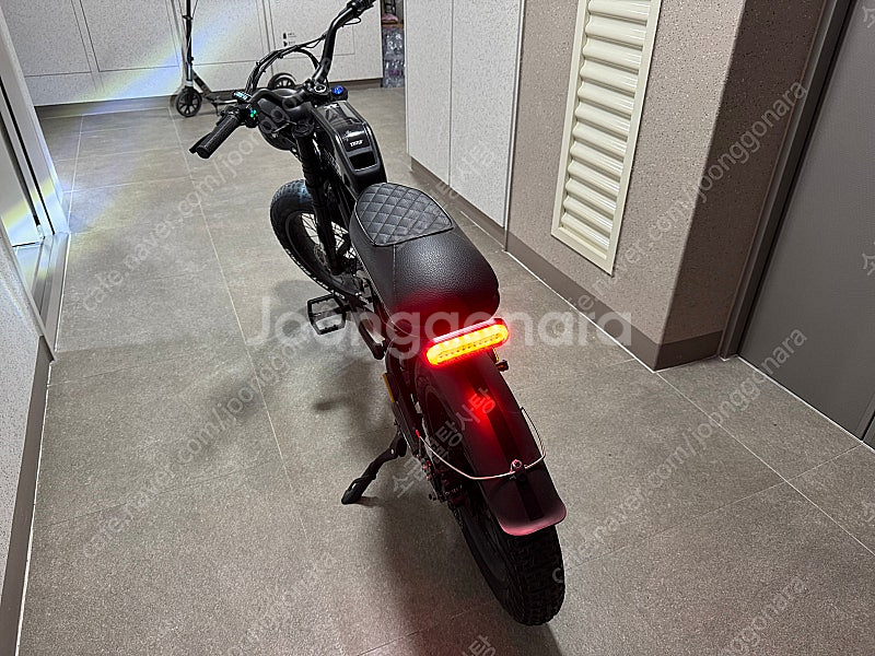 BR3 스크램블러 SR1000S 블랙 48V 20Ah ...--5