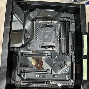 Asus x570 crosshair viii formala 팝니다