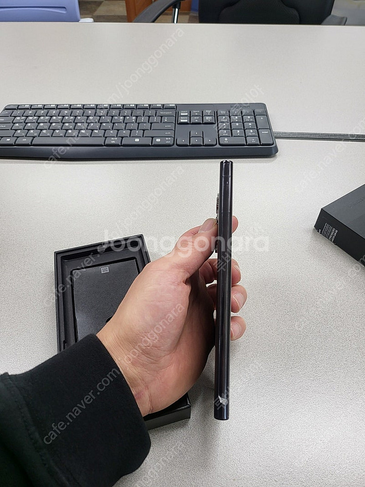 갤럭시 S22울트라 512GB A+급 팝니다 가격다운--4