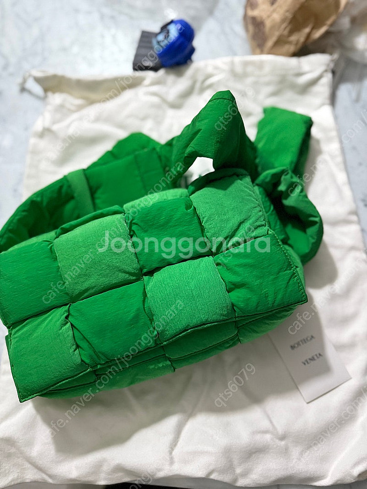 보테가베네타 패디드 카세트백--0