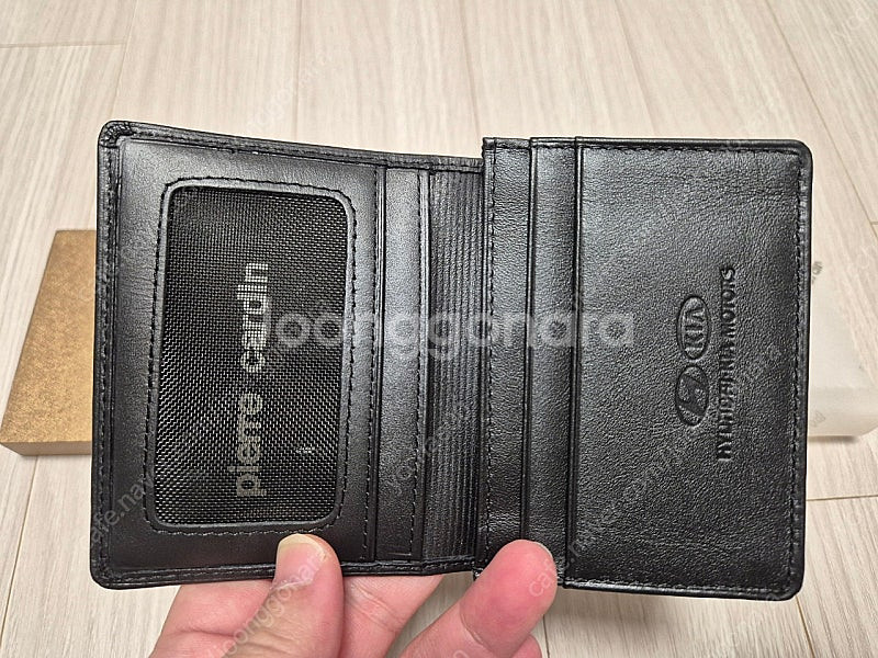 [미사용 새제품]피에르가르댕 정품 검정 가죽 반지갑--2
