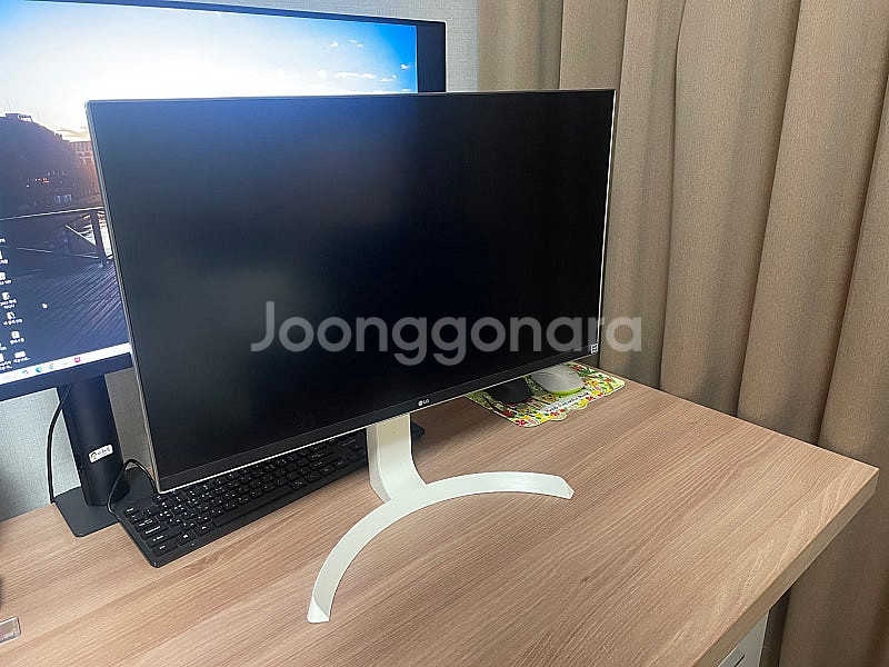LG 27인치 4k 모니터--0