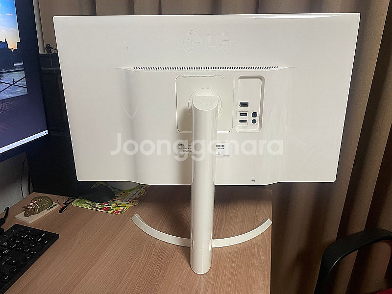 LG 27인치 4k 모니터--1