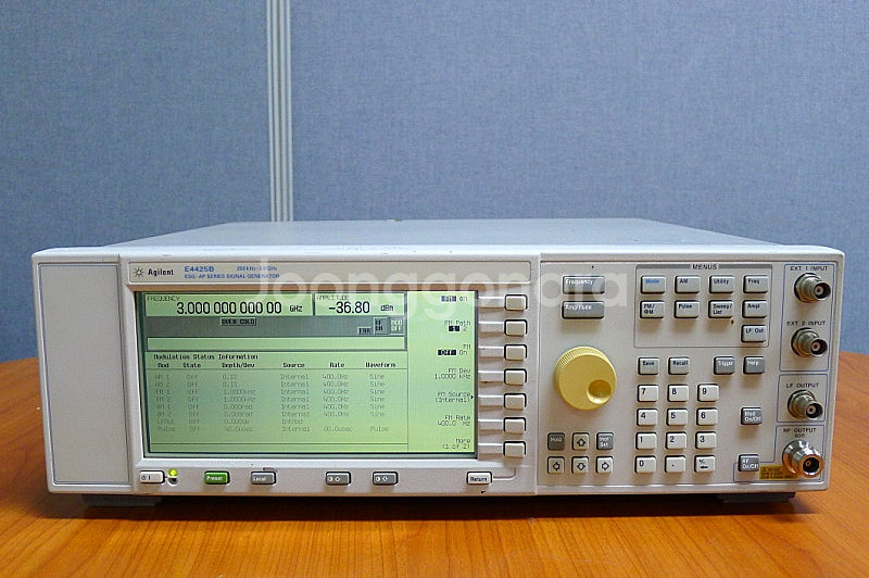 Agilent E4425B 250KHz~3GHz 시그널...--1
