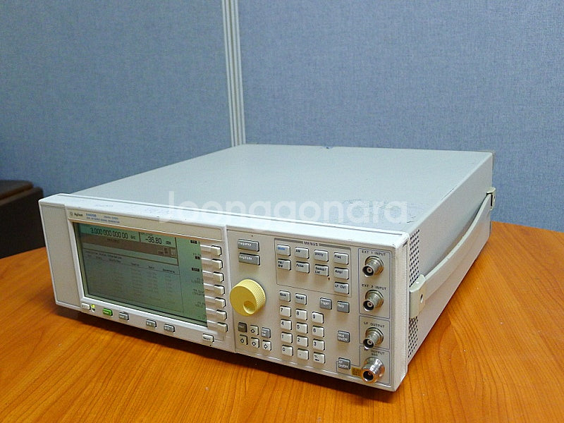 Agilent E4425B 250KHz~3GHz 시그널...--3