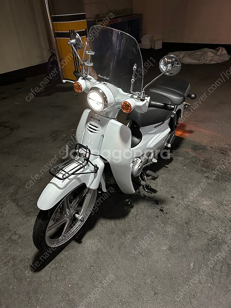 2022 슈퍼커브 110 흰색 판매합니다--0