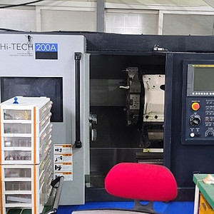 화천 HI-TECH 200A 8인치 CNC 선반