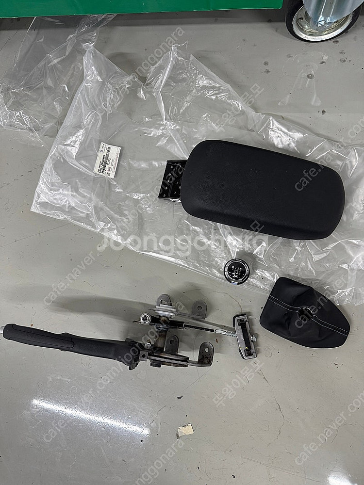 벨로스터n 수동 기어봉, 사이드브레이크, 콘솔 일괄 판...--0