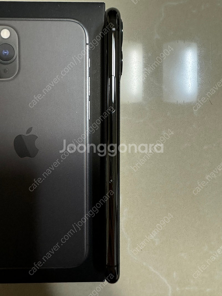 아이폰 11 프로 256GB 팝니다--8